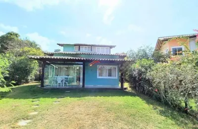 Casa à venda com 4 quartos dentro de condomínio na ferradura em buzios