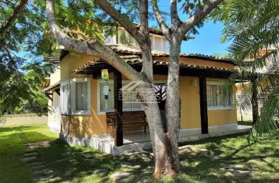 Casa de condomínio para venda ou aluguel anual na ferradura. com 04 quartos sendo 03 suítes e quintal independente