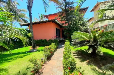 Casa de condomínio com 04 suítes, à venda a 200m da praia de manguinhos