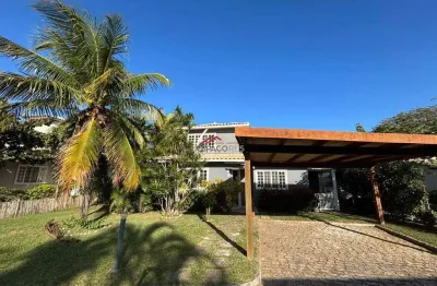Casa com 4 quartos de locação anual dentro de condomínio em manguinhos buzios