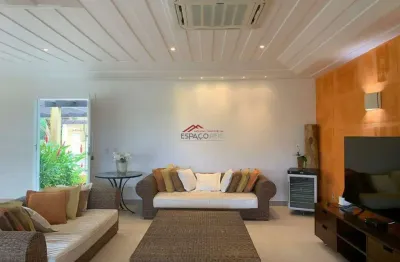 Casa com 4 suítes, vista mar e área gourmet condomínio na praia da ferradura