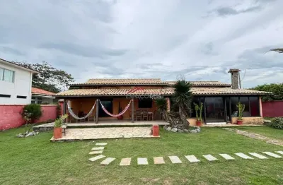 Casa à venda com 3 quartos independente pé na areia na Marina em Buzios