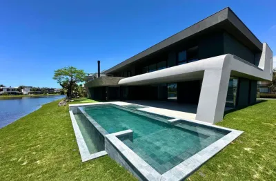 Casas e sobrados em condomínio fechado à venda no bairro xangri-lá