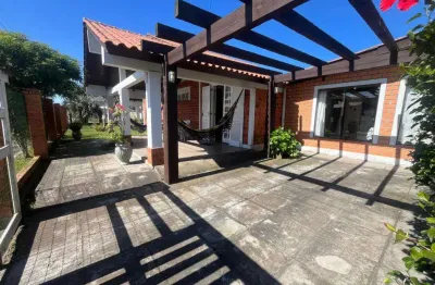 Casa com 3 quartos à venda na Rua Valéria, 186, Arpoador, Xangri-Lá