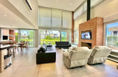 Casas e sobrados em condomínio fechado à venda no bairro xangri-lá