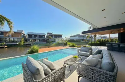 Casas e sobrados em condomínio fechado à venda no bairro sense com 338 m² de área privativa - 1 vaga de garagem