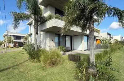 Casa em condomínio fechado com 4 quartos à venda na rua rio camisas, centro, xangri-lá, 281 m2 por r$ 3.800.000