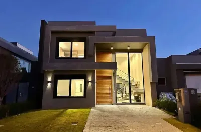 Casa em condomínio fechado com 4 quartos à venda no Centro, Xangri-Lá 