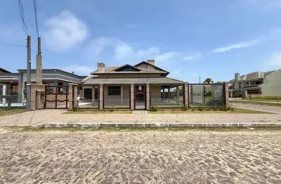 Casa com 3 quartos à venda no Centro, Imbé 