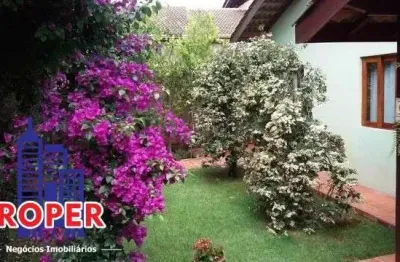 Excelente casa com 3 dormitórios/3 vagas/ piscina/ área gourmet à venda em atibaia