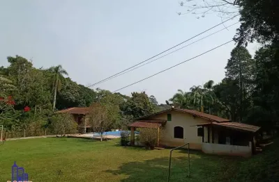 Excelente chácara de 8.500 m²/ casa sede/piscina à venda em itapecerica da serra por r$ 869.000,00