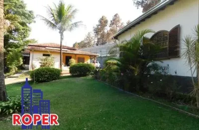Excelente chácara dos sonhos de 6.065 m²/3 casas/piscina/lago/ área gourmet à venda em atibaia