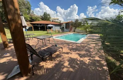 Chácara com escritura ( aceita financiamento) de 5.480 m²/casa sede e toda estrutura à venda em mairinque.