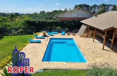 Linda chácara de 1.200 m² com casa sede, piscina e área gourmet à venda em mairiporã.