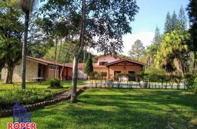 Linda chácara porteira fechada de 10.000 m² com piscina e toda estrutura à venda na rota de vinho em são roque.