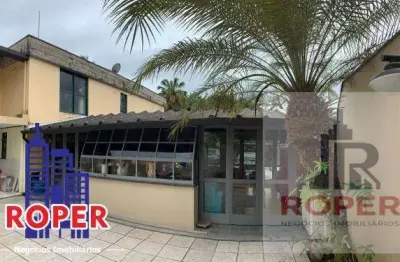 Linda casa de alto padrão com 480 m² área construída à venda no centro de ubatuba.