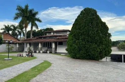 Mansão de alto padrão venda/locação em condomínio fechado em guararema