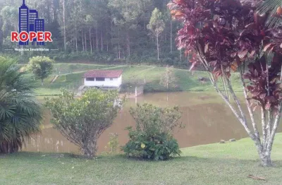 Excelente sitio com escritura de 44.355 m²/casa sede/lago à venda em juquitiba.