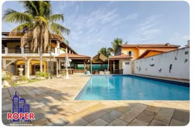 Linda casa de alto padrão/ piscina/ área gourmet à venda em são lourenço, bertioga