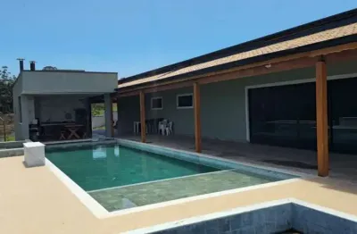Excelente sitio com escritura de 25.000 m²/casa sede/riacho/piscina/área gourmet à venda em mogi das cruzes