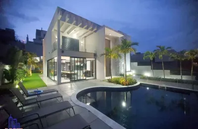 Linda casa de alto padrão com terreno de 895 m²  construção de 363 m²/4suites/piscina/espaço gourmet à venda no condomínio campo da toscana em vinhedo