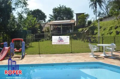 Excelente chácara com 5.800 m²/casa sede/espaço gourmet/ piscina/lago à venda em ibiuna, aceita financiamento bancário