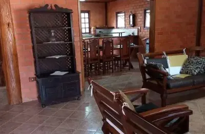 Linda chácara de 2.530 m²/casa sede/piscina/área gourmet à venda ou locação em santa isabel
