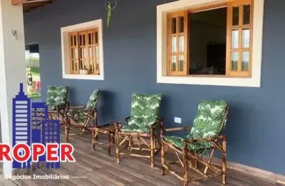 Linda chácara de 1.087 m²/casa sede/piscina/área gourmet à venda no condominio fechado em mairinque