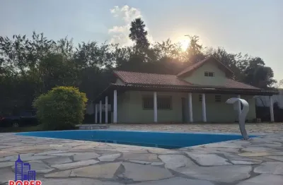 Excelente chácara com 6.326 m²/casa sede/ área gourmet/piscina à venda  em arujá