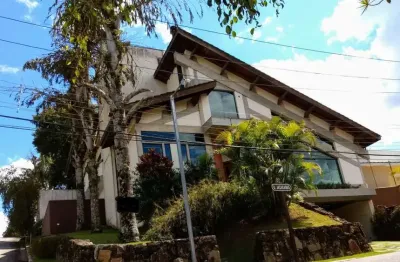 Casa de alto padrão com 400 m²/3 suites/ piscina/ área gourmet à venda em condomínio fechado no arujázinho iv