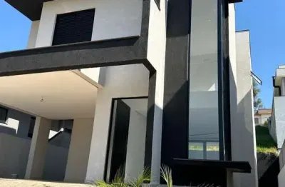 Excelente casa de alto padrão com 360 m²/3 suites/4 vagas/piscina/espaço gourmet à venda no condomínio buona vitta em atibaia
