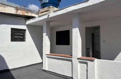 Excelente casa individual/ 1 dormitório para alugar na vila independencia