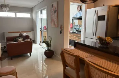 Sobrado com 81 m²/2 suites/varanda/2 vagas à venda na vila santa clara