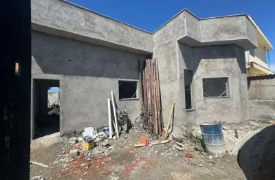 Casa em construção com 3 quartos e área gourmet em itanhaém.