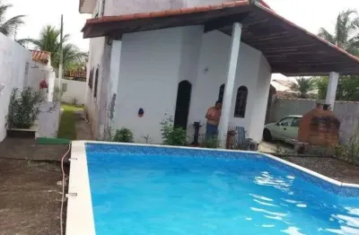 Casa com 2 quartos e piscina à 500m do mar em itanhaém.