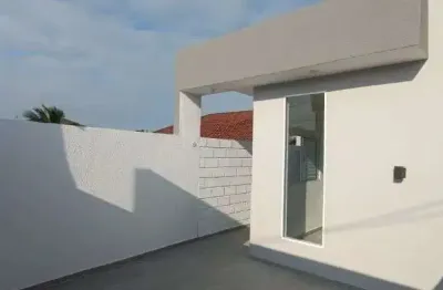 Casa com 2 quartos, piscina e área gourmet com churrasqueira em itanhaém.