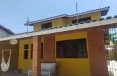 Casa com 5 quartos, piscina e área gourmet com churrasqueira em itanhaém.