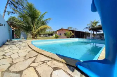 Chácara com 2 quartos, piscina e churrasqueira em itanhaém.