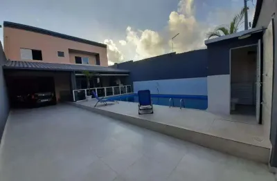 Casa com 6 quartos, piscina e churrasqueira em itanhaém.