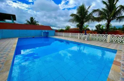 Chácara com 6 quartos, piscina e área gourmet em itanhaém.