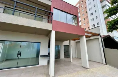 Casa frente mar no centro de itanhaém - r$1.500.000,00.