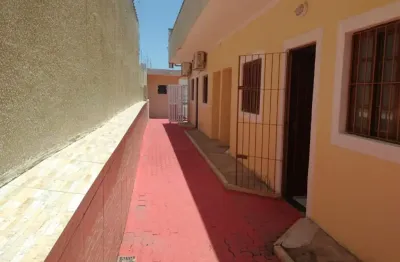 Casa em condomínio com 2 quartos e churrasqueira em itanhaém.