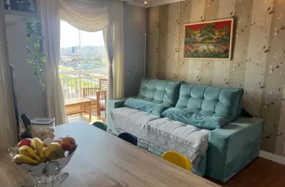 Apartamento com piscina e 2 quartos em praia grande.