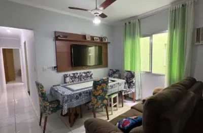Apartamento à 600m do mar com 2 quartos em praia grande.