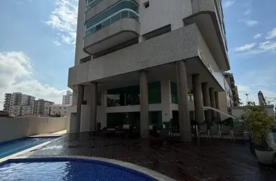 Apartamento à 50m do mar com piscina e 2 quartos em praia grande.