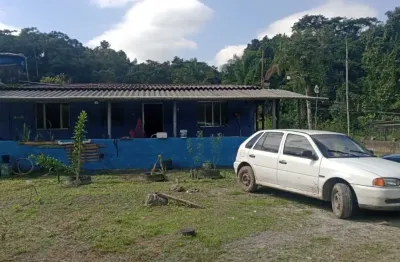 Chácara com 3 quartos, piscina e churrasqueira em itanhaém.