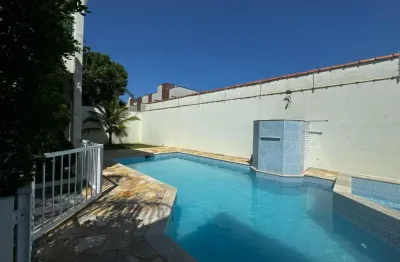Casa em condomínio com piscina e 2 quartos em itanhaém.