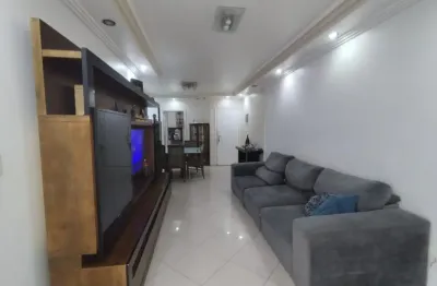 Apartamento frente mar com piscina e 3 quartos em praia grande.