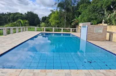 Chácara com piscina, 4 quartos e churrasqueira em itanhaém.