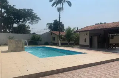 Chácara com 6 quartos e piscina em itanhaém - r$ 990.000,00.
